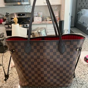 100% Authentic Louis Vuitton Neverfull MM. Orig. Receipt shown.